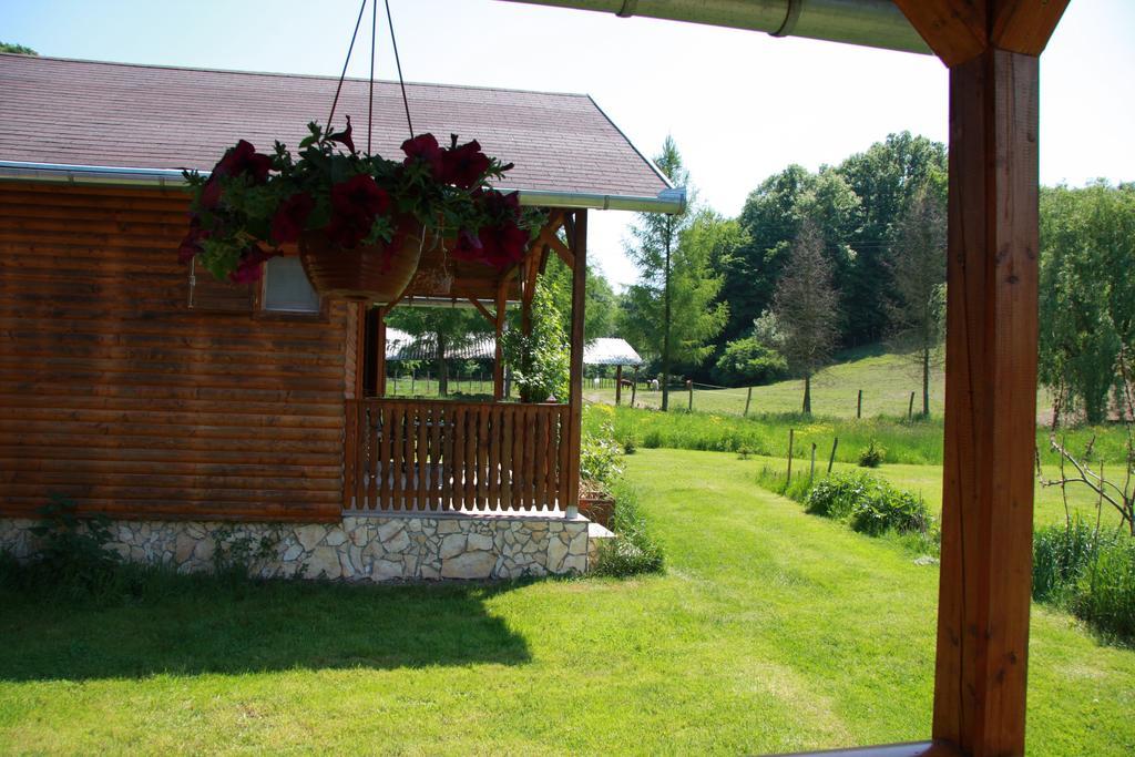 Romantyk Vendeghaz Manfa Exterior foto